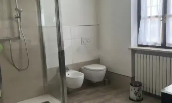 Rexer-Asti-Villa-in-vendita-in-strada-Sesia-ad-Asti-Bagno