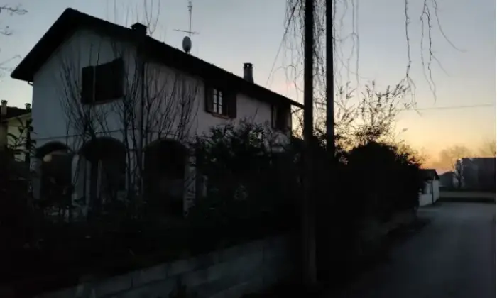 Rexer-Asti-Villa-in-vendita-in-strada-Sesia-ad-Asti-Terrazzo