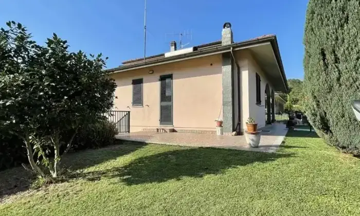 Rexer-Villafranca-in-Lunigiana-Villa-in-vendita-a-VILLAFRANCA-IN-LUNIGIANA-MS-Giardino