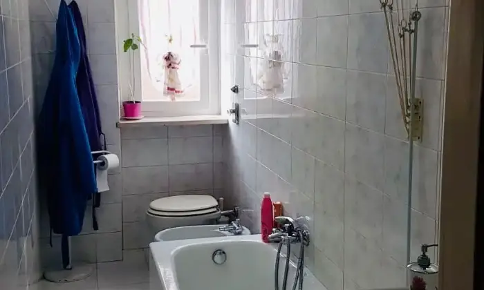 Rexer-Milano-Splendido-bilocale-su-viale-Monza-Bagno