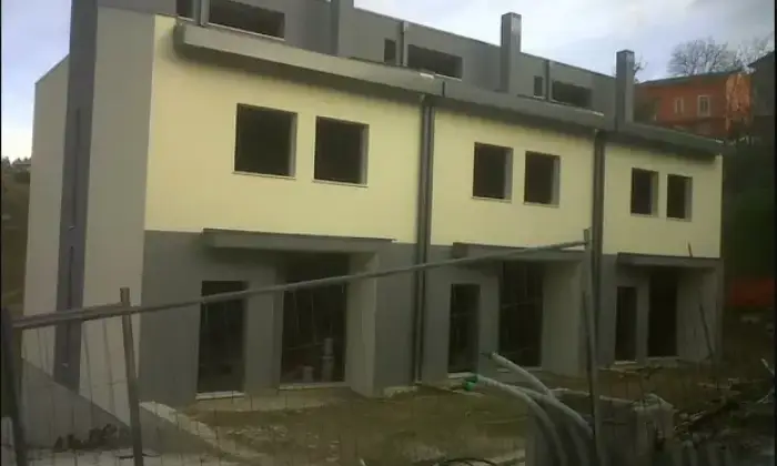 Rexer-Urbino-Trifamiliare-in-vendita-in-via-della-Fontana-ad-Urbino-Garage