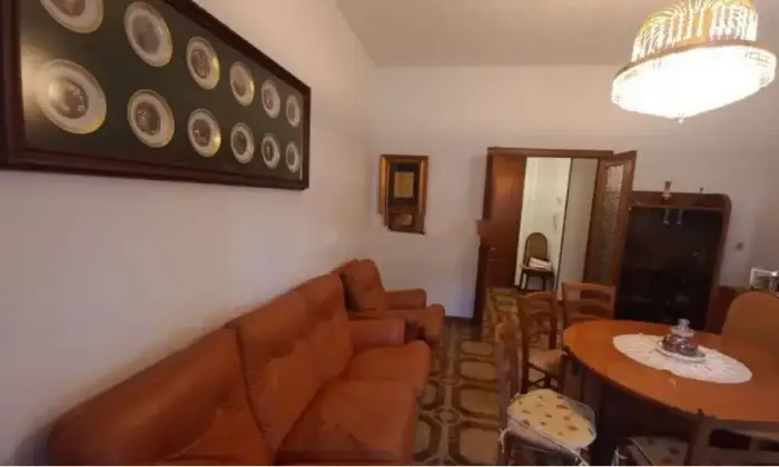 Rexer-Tolentino-Appartamento-in-vendita-a-Tolentino-MC-Salone