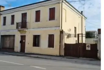 Rexer-Piove-di-Sacco-Villa-in-vendita-in-Enrico-Caterina-Davila-Garage