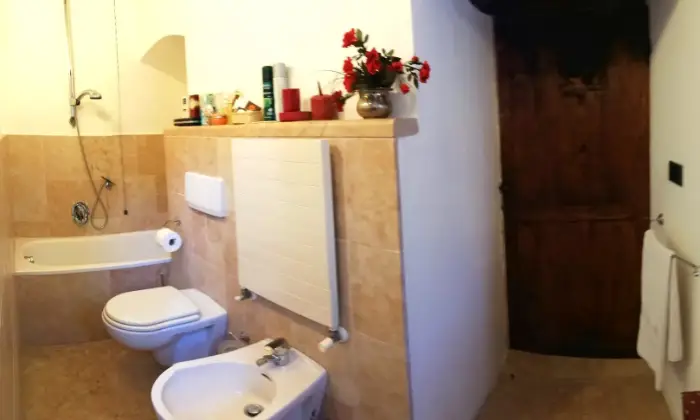 Rexer-Spello-Appartamento-in-Via-Torri-di-Properzio-Spello-Bagno