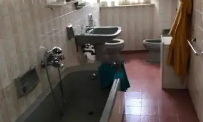 Rexer-Massa-Marittima-Appartamento-su-due-piani-in-vendita-in-borgo-Allegri-Bagno