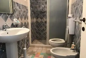 Rexer-Ostra-Vetere-Appartamento-su-due-piani-in-via-Fiorenza-ad-Ostra-Vetere-Bagno