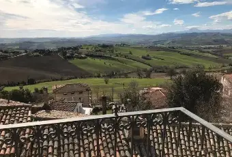 Rexer-Ostra-Vetere-Appartamento-su-due-piani-in-via-Fiorenza-ad-Ostra-Vetere-Terrazzo