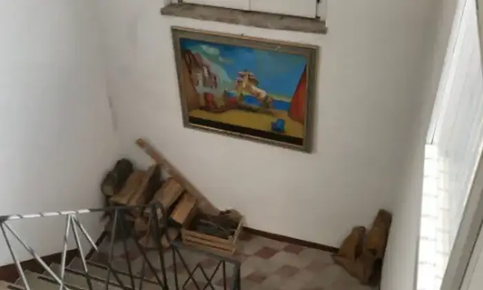 Rexer-Ostra-Vetere-Appartamento-su-due-piani-in-via-Fiorenza-ad-Ostra-Vetere-Altro