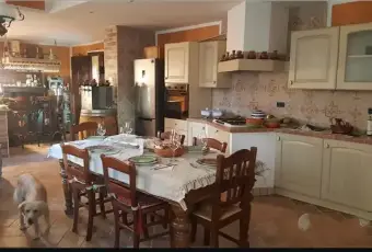 Rexer-Mortara-Casa-indipendente-con-dependance-e-rustici-Cucina