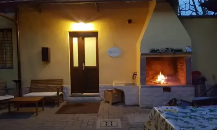 Rexer-Mortara-Casa-indipendente-con-dependance-e-rustici-Altro