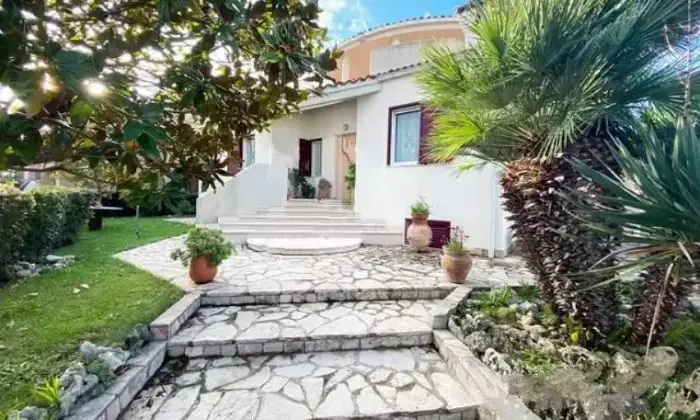 Rexer-Termoli-Villa-singola-di-pregio-Giardino