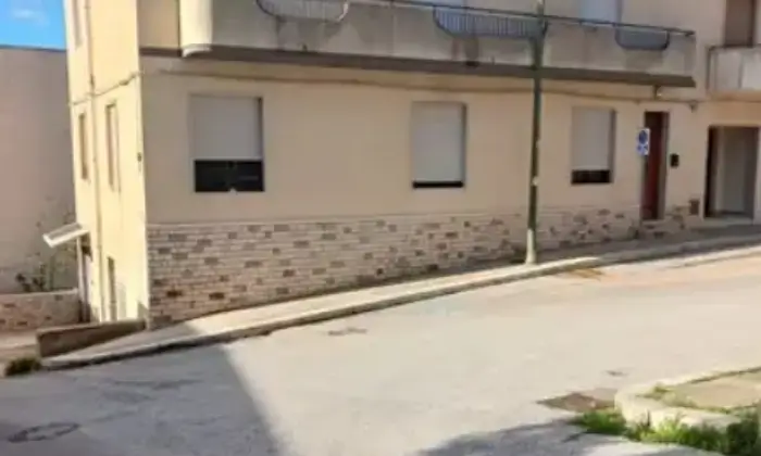 Rexer-Valderice-Vendesi-due-appartamenti-pi-un-garage-Garage