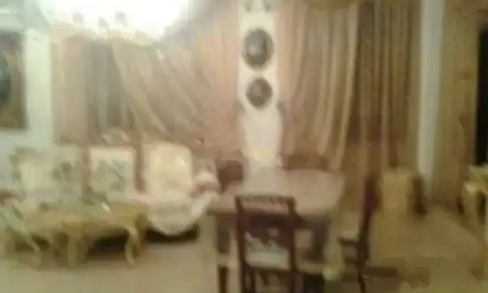 Rexer-Taranto-Vendesi-appartamento-al-piano-rialzato-quartiere-Tamburi-con-parco-condominiale-Altro