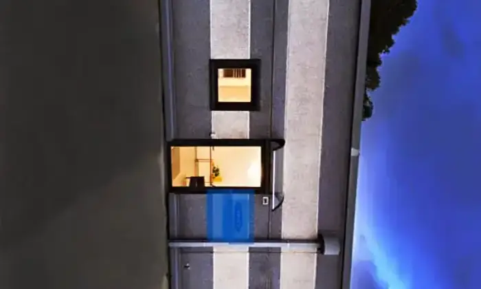 Rexer-Genova-CAPANNONEUFFICI-CON-POSTI-AUTO-Terrazzo