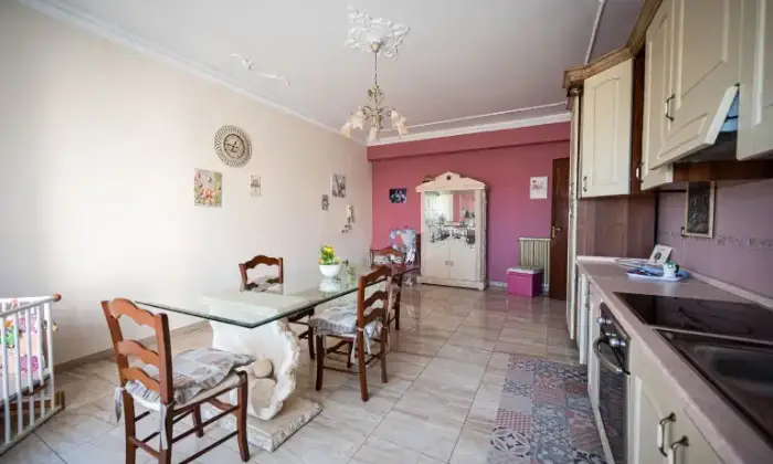Rexer-Casteltermini-Quadrilocale-in-vendita-in-via-Guido-Pastore-a-Casteltermini-Cucina