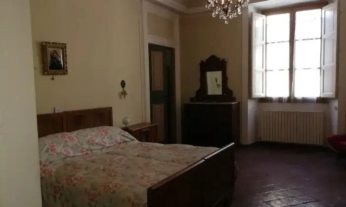 Rexer-Borgo-a-Mozzano-Palazzo-storico-di-charme-CameraDaLetto