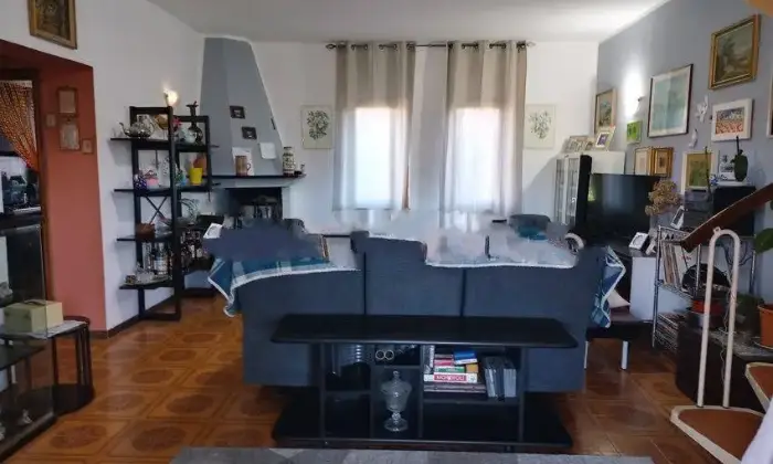 Rexer-Santa-Fiora-Villa-bifamiliare-via-Giovanni-Pascoli-Santa-Fiora-Altro