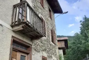 Rexer-Santo-Stefano-di-Cadore-Casa-di-paese-in-vendita-in-via-Don-Angelo-Arnoldo-Santo-Stefano-di-Cador-Giardino