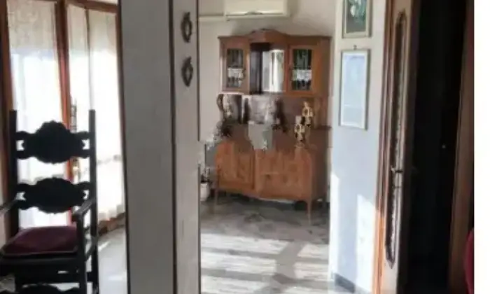 Rexer-Ortona-Appartamento-su-due-piani-in-vendita-in-via-Santa-Brigida-Sala