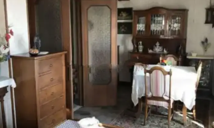 Rexer-Ortona-Appartamento-su-due-piani-in-vendita-in-via-Santa-Brigida-Sala-da-pranzo