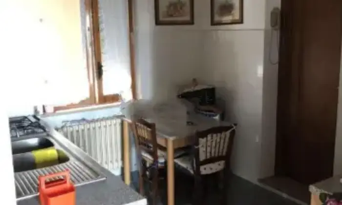 Rexer-Ortona-Appartamento-su-due-piani-in-vendita-in-via-Santa-Brigida-Cucina