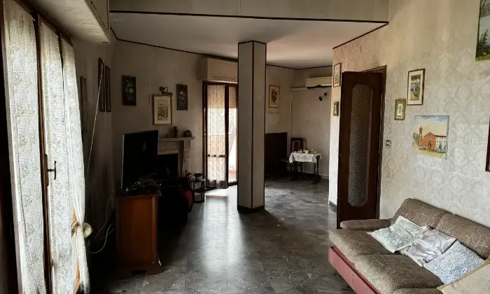 Rexer-Ortona-Appartamento-su-due-piani-in-vendita-in-via-Santa-Brigida-Sala