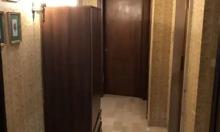 Rexer-Ortona-Appartamento-su-due-piani-in-vendita-in-via-Santa-Brigida-Ingresso