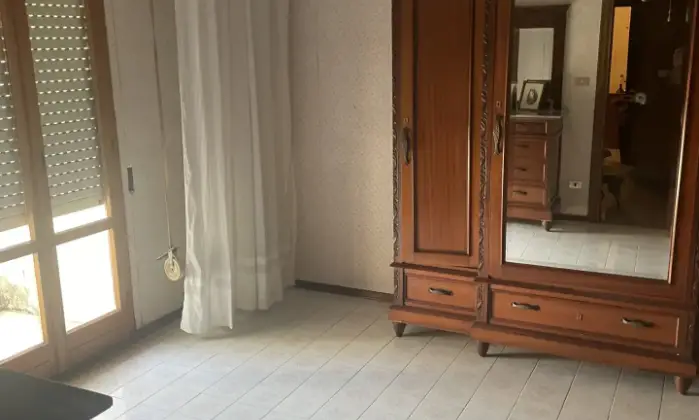 Rexer-Ortona-Appartamento-su-due-piani-in-vendita-in-via-Santa-Brigida-Camera-da-letto-matrimoniale