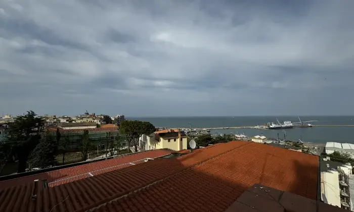 Rexer-Ortona-Appartamento-su-due-piani-in-vendita-in-via-Santa-Brigida-Vista