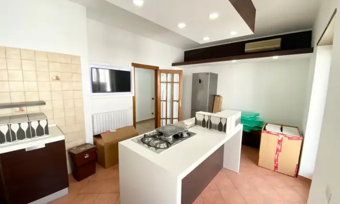 Rexer-Frosinone-Affitto-appartamento-uso-ufficio-Frosinone-Cucina