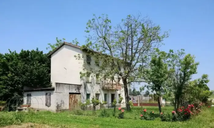 Rexer-Ronchis-Casalecascina-con-terreni-in-vendita-a-Ronchis-Giardino