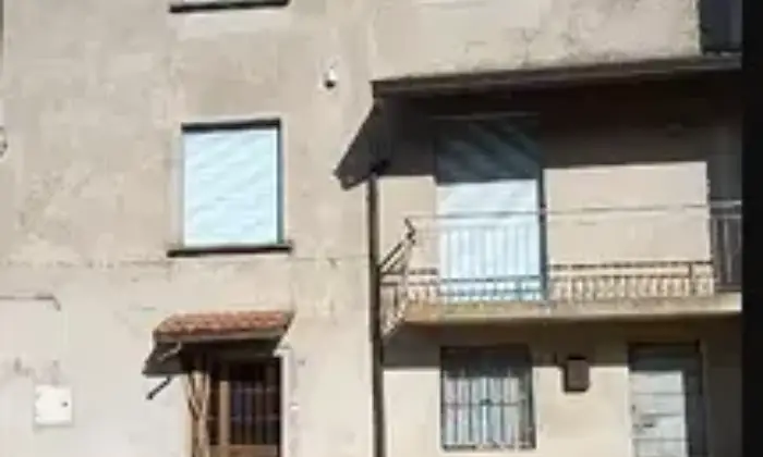 Rexer-Bettola-Vendesi-casa-in-localita-Castana-Giardino
