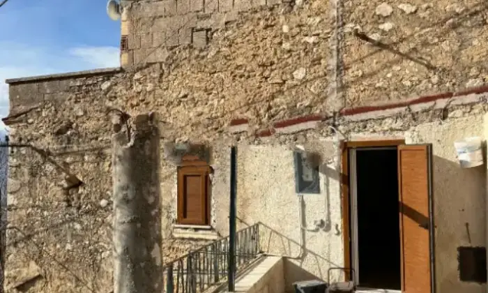 Rexer-Gioia-dei-Marsi-Casa-di-paese-in-vendita-in-via-Gretta-Altro