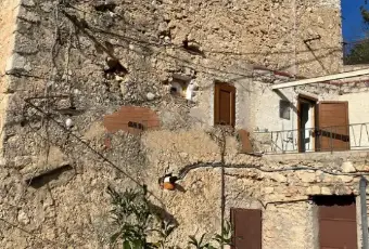 Rexer-Gioia-dei-Marsi-Casa-di-paese-in-vendita-in-via-Gretta-Garage