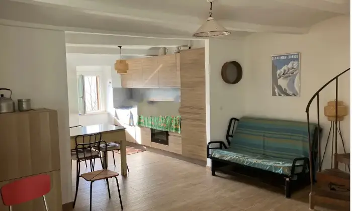 Rexer-Gioia-dei-Marsi-Casa-di-paese-in-vendita-in-via-Gretta-Altro