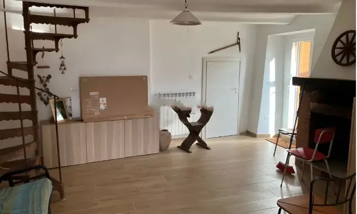 Rexer-Gioia-dei-Marsi-Casa-di-paese-in-vendita-in-via-Gretta-Altro