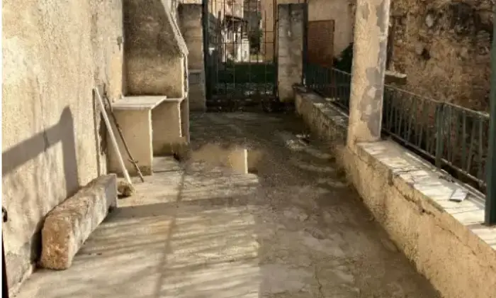 Rexer-Gioia-dei-Marsi-Casa-di-paese-in-vendita-in-via-Gretta-Terrazzo
