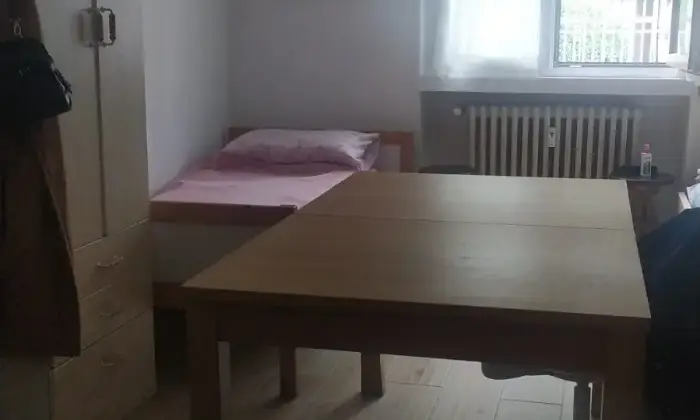Rexer-Milano-Posto-letto-in-doppia-a-giovane-ragazza-Altro