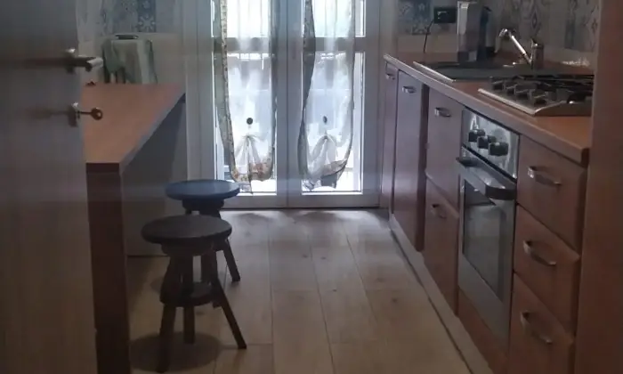 Rexer-Milano-Posto-letto-in-doppia-a-giovane-ragazza-Altro