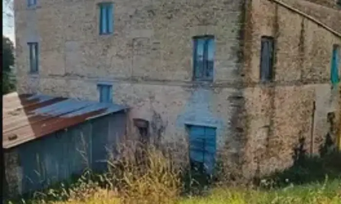 Rexer-Mogliano-Casolare-storico-in-Contrada-Streggiano-a-Mogliano-Terrazzo