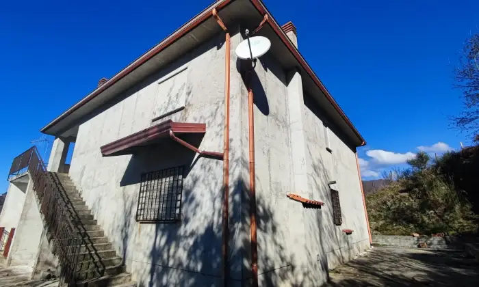 Rexer-Aiello-Calabro-Casa-indipendente-con-annesso-rudere-e-terreno-di-ettari-Altro