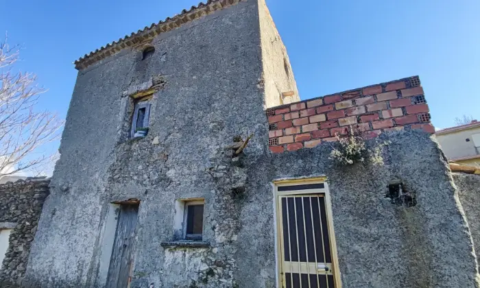 Rexer-Aiello-Calabro-Casa-indipendente-con-annesso-rudere-e-terreno-di-ettari-Altro