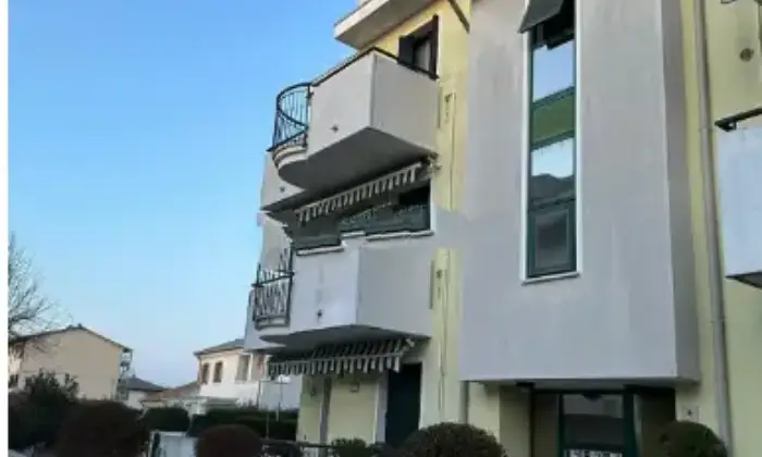 Rexer-CavallinoTreporti-Trilocale-in-vendita-in-via-Lignano-Terrazzo
