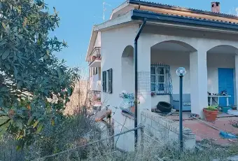 Rexer-Vacri-Villa-in-campagna-a-VACRI-CH-Terrazzo