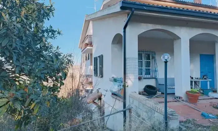 Rexer-Vacri-Villa-in-campagna-a-VACRI-CH-Terrazzo