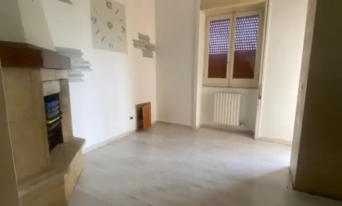 Rexer-Squinzano-Appartamento-in-vendita-in-via-Ernesto-Abbate-a-Squinzano-SALONE