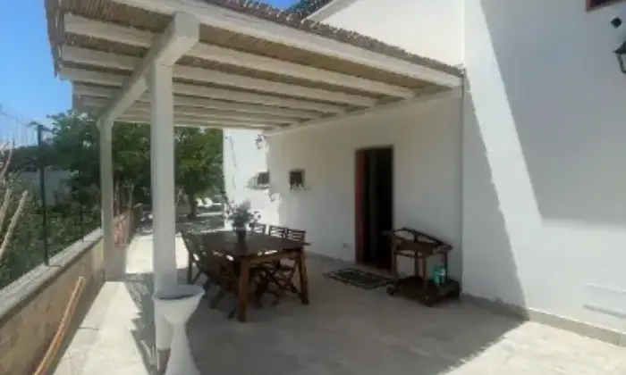 Rexer-Fasano-Villa-in-vendita-in-viale-Vermicelli-a-Fasano-Terrazzo
