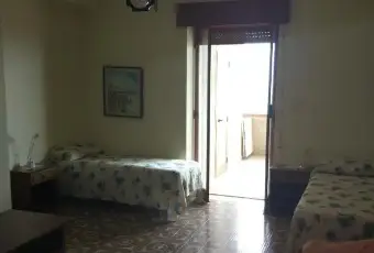Rexer-Brancaleone-Appartamento-indipendente-in-Villa-Bifamiliare-CameraDaLetto