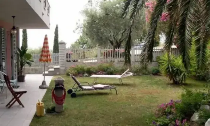Rexer-Corinaldo-Casa-indipendente-in-vendita-in-strada-Fosso-di-Ripe-Giardino