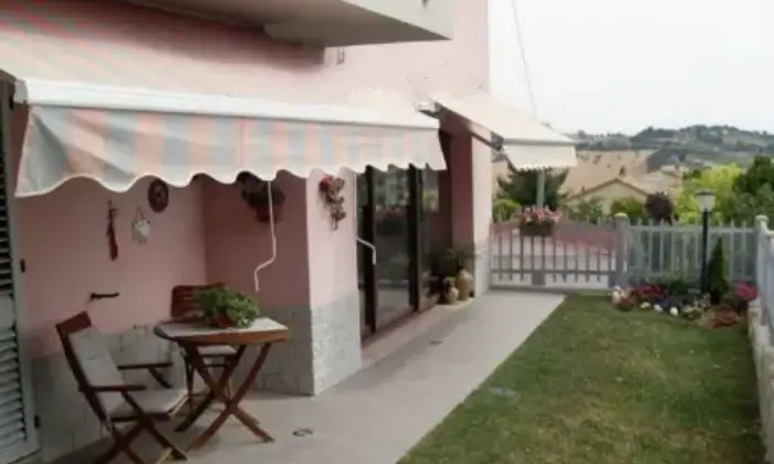 Rexer-Corinaldo-Casa-indipendente-in-vendita-in-strada-Fosso-di-Ripe-Giardino